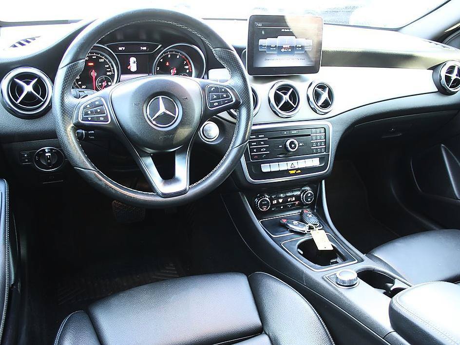 Used 2018 Mercedes-Benz GLA 250 image 13