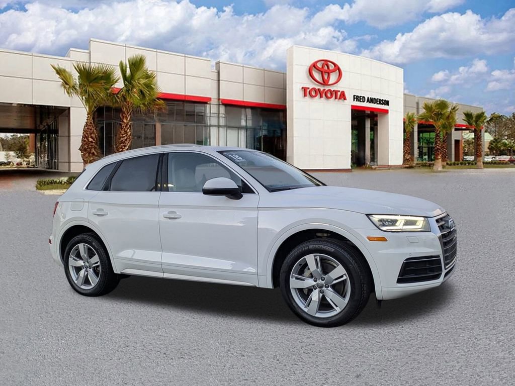 Used 2018 Audi Q5 2.0T Premium Plus w/ Premium Plus Package image 1