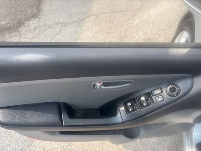 Used 2009 Hyundai Elantra GLS image 11