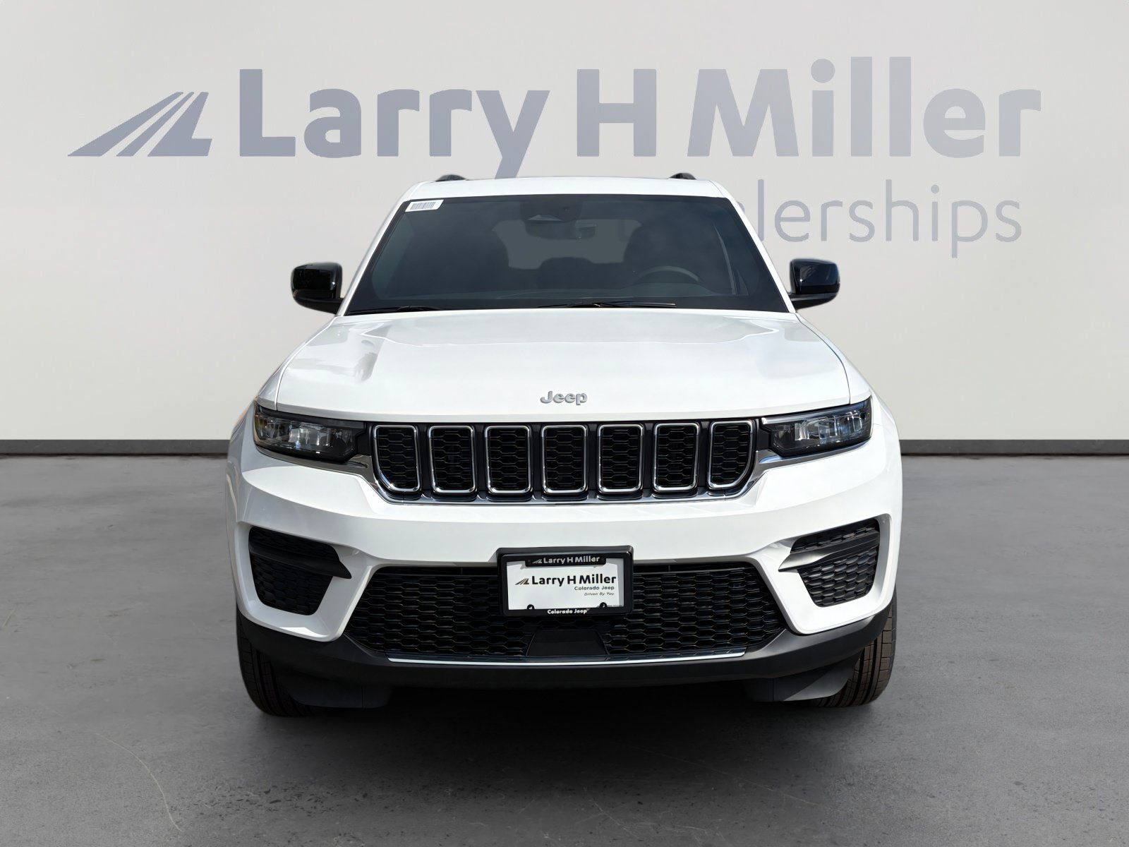 New 2026 Jeep Grand Cherokee Laredo X AWD/4WD image 8