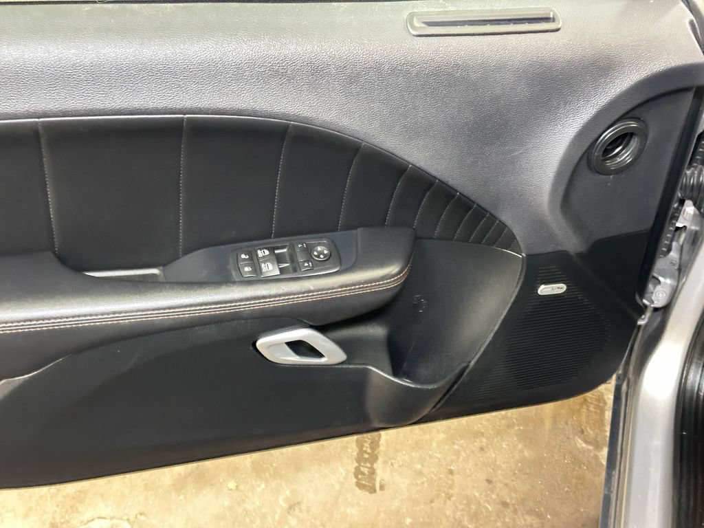 Used 2016 Dodge Challenger R/T Scat Pack RWD image 19