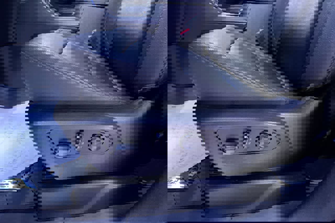 Used 2022 Chevrolet Tahoe LT w/ LT Signature Plus Package image 13