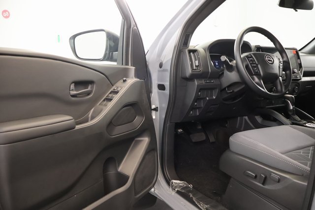 New 2026 Nissan Frontier SV w/ Tow Package AWD/4WD image 8