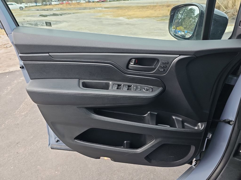 Used 2025 Honda Odyssey Sport-L image 31