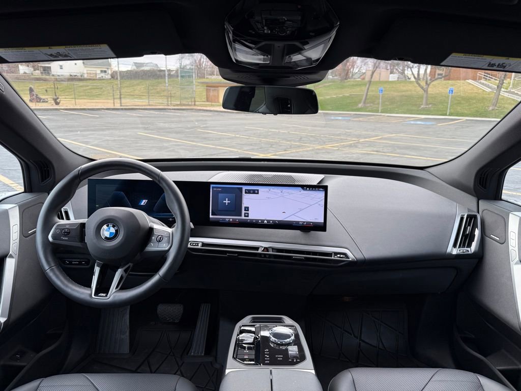 Used 2025 BMW iX xDrive50 w/ Premium Package image 12