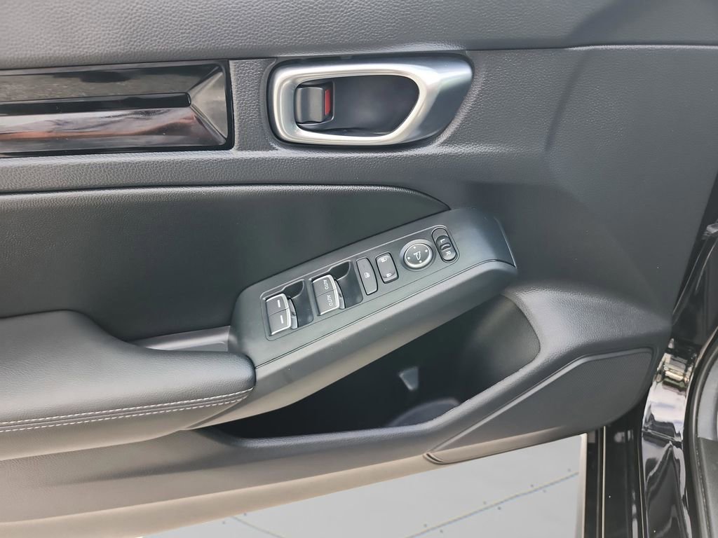 Used 2024 Honda Civic EX-L image 21