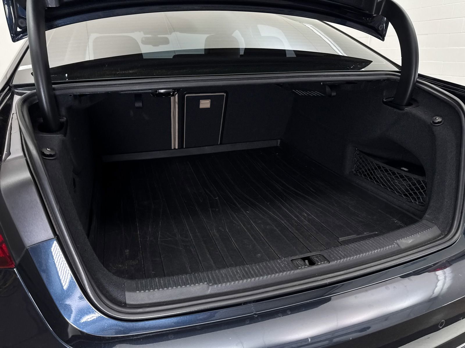 Used 2018 Audi A6 2.0T Premium Plus w/ Premium Plus Package AWD/4WD image 35