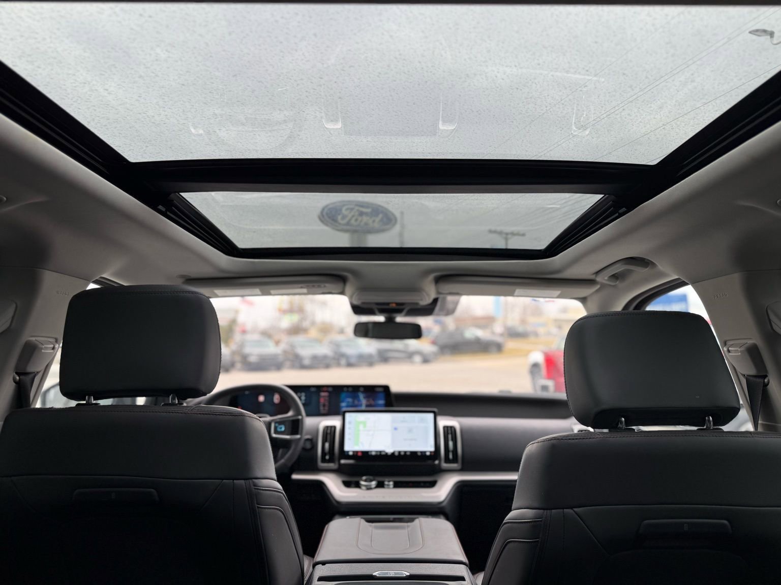 Used 2025 Ford Expedition Active image 13