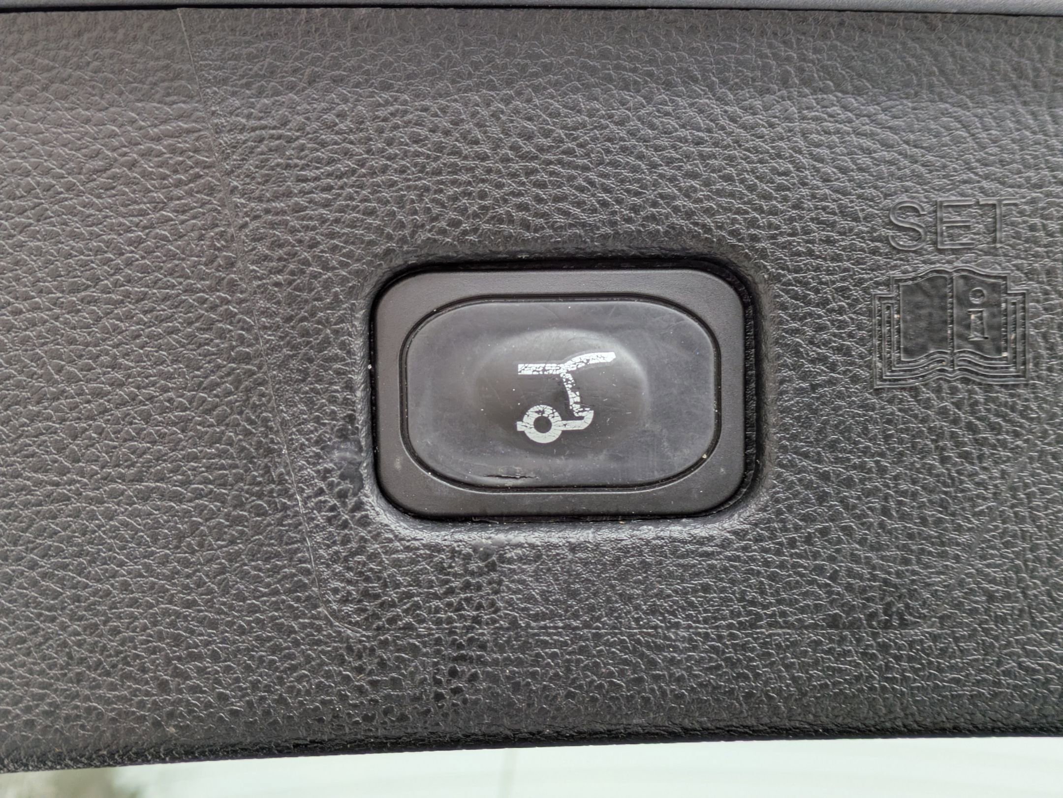 Used 2024 Ford Edge Titanium image 19