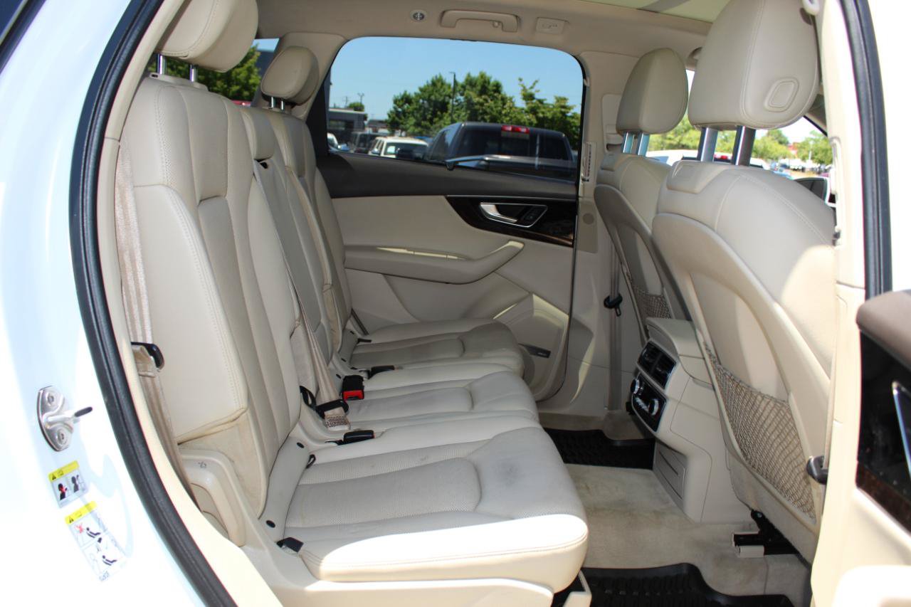 Used 2017 Audi Q7 3.0T Premium Plus AWD/4WD image 24