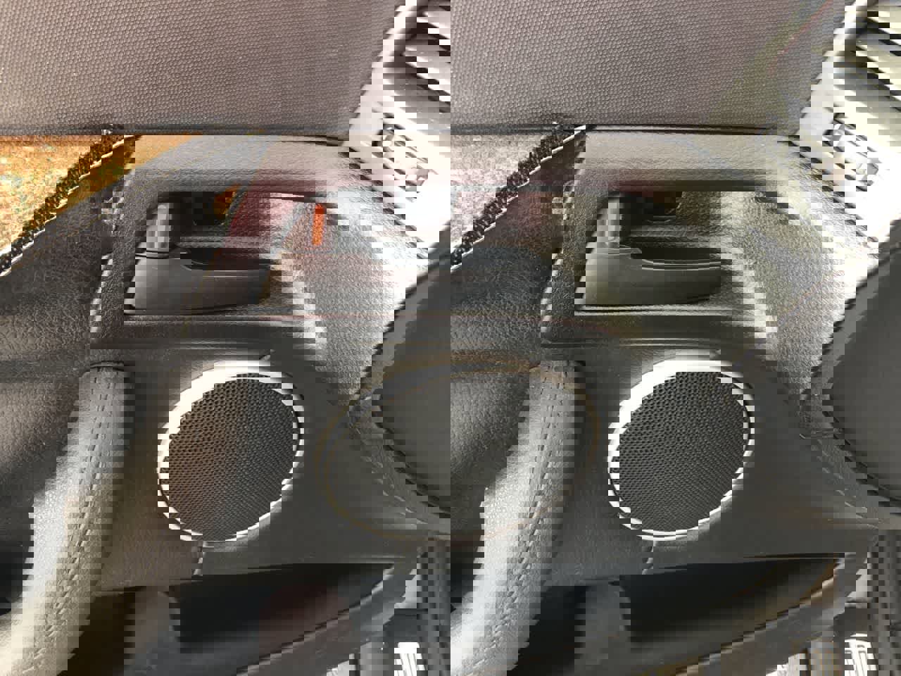 Used 2009 Pontiac G8 image 11