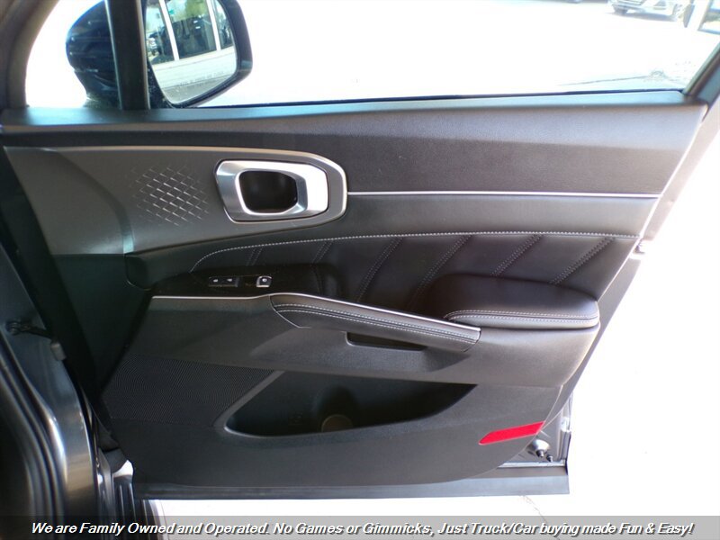 Used 2021 Kia Sorento SX FWD image 34