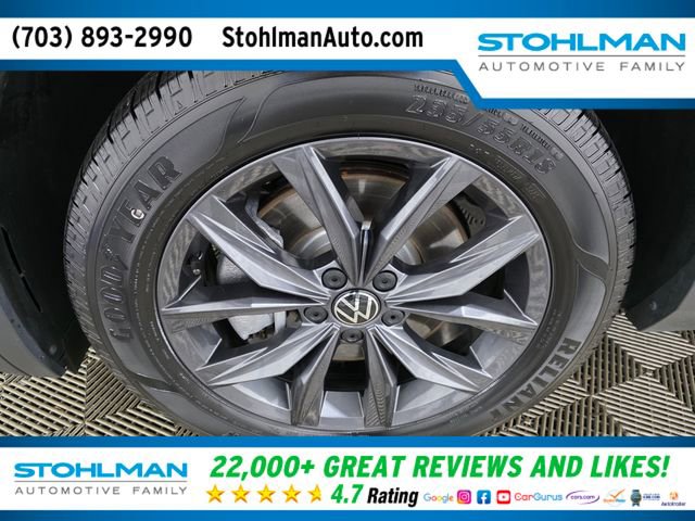 Used 2022 Volkswagen Tiguan SE w/ Panoramic Sunroof Package image 10