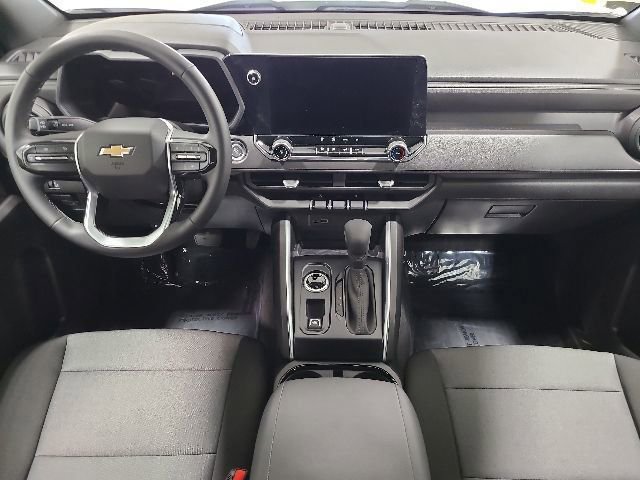 Used 2026 Chevrolet Colorado W/T w/ Advanced Trailering Package AWD/4WD image 2