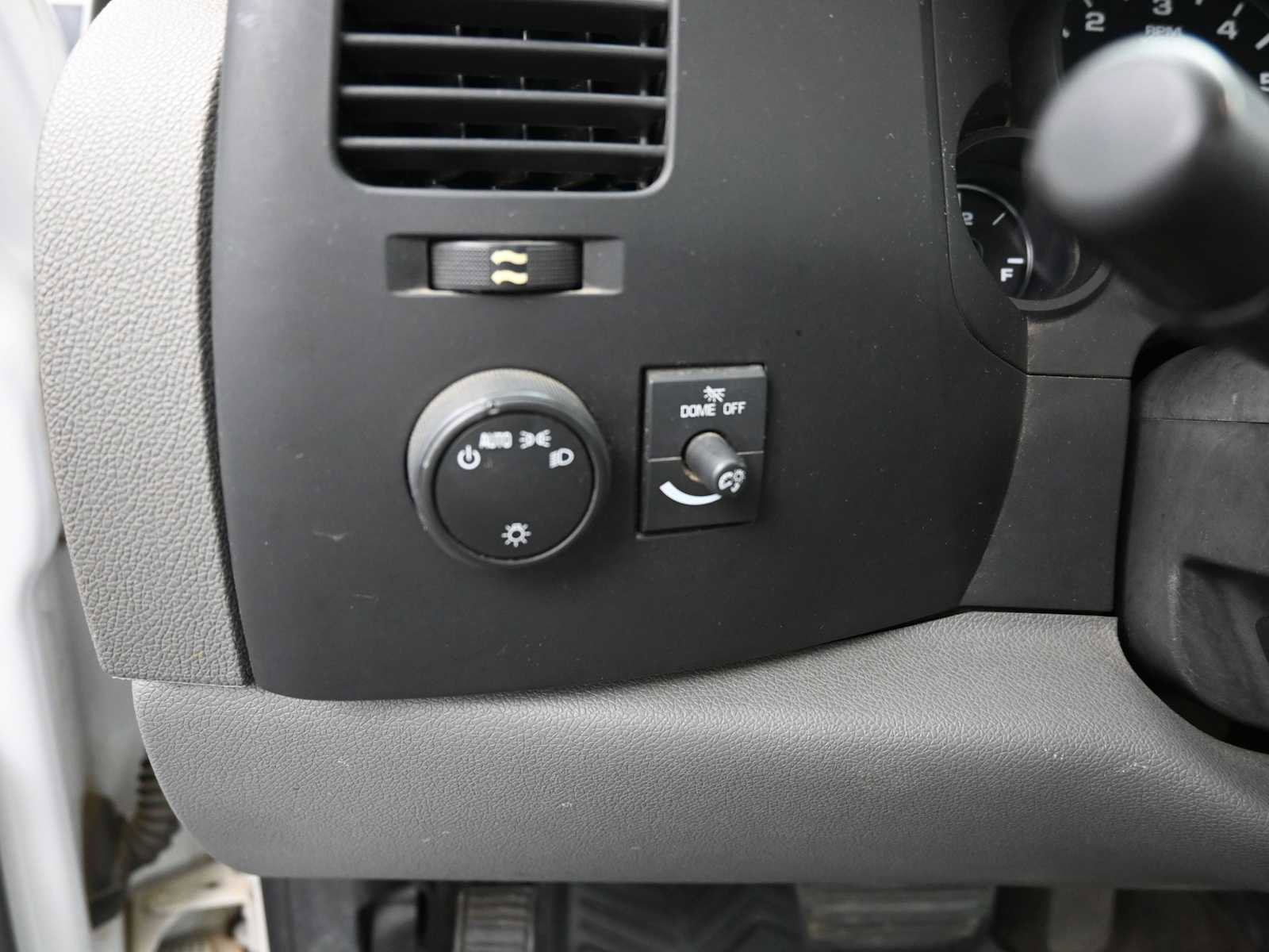 Used 2013 Chevrolet Silverado 1500 W/T RWD image 10