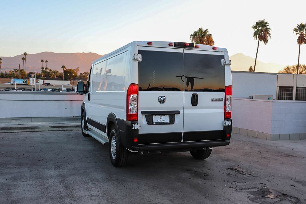 Used 2025 RAM ProMaster 2500 w/ U-Haul Equipment Group FWD image 7