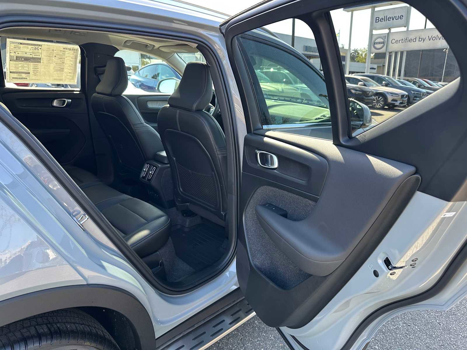 New 2025 Volvo XC40 B5 Ultra w/ Climate Package image 12