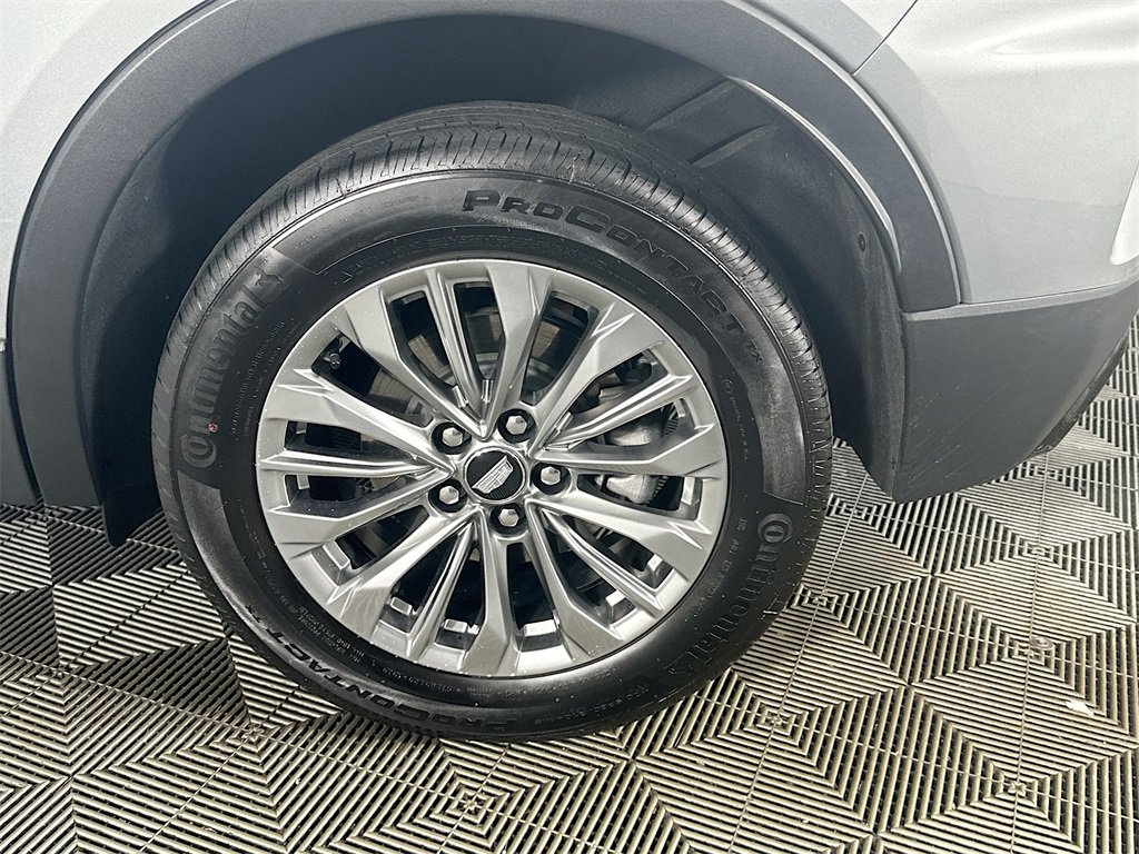 Used 2024 Cadillac XT4 Premium Luxury image 33