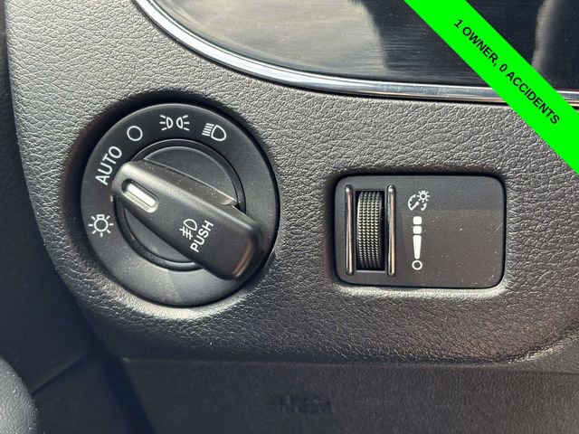 Used 2020 Dodge Grand Caravan SE FWD image 11