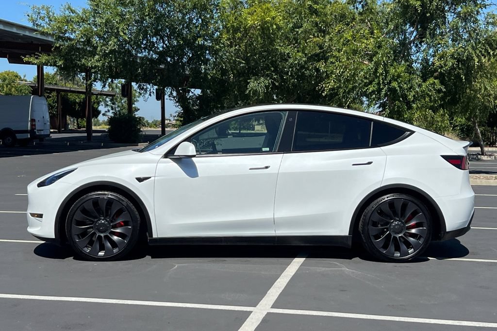 Used 2023 Tesla Model Y Performance AWD/4WD image 14