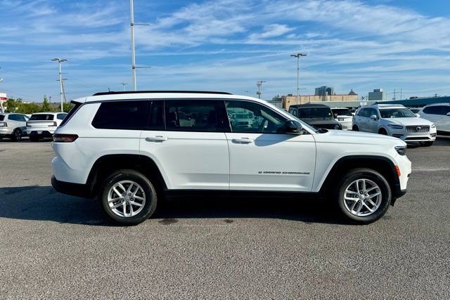 New 2025 Jeep Grand Cherokee L Laredo image 5