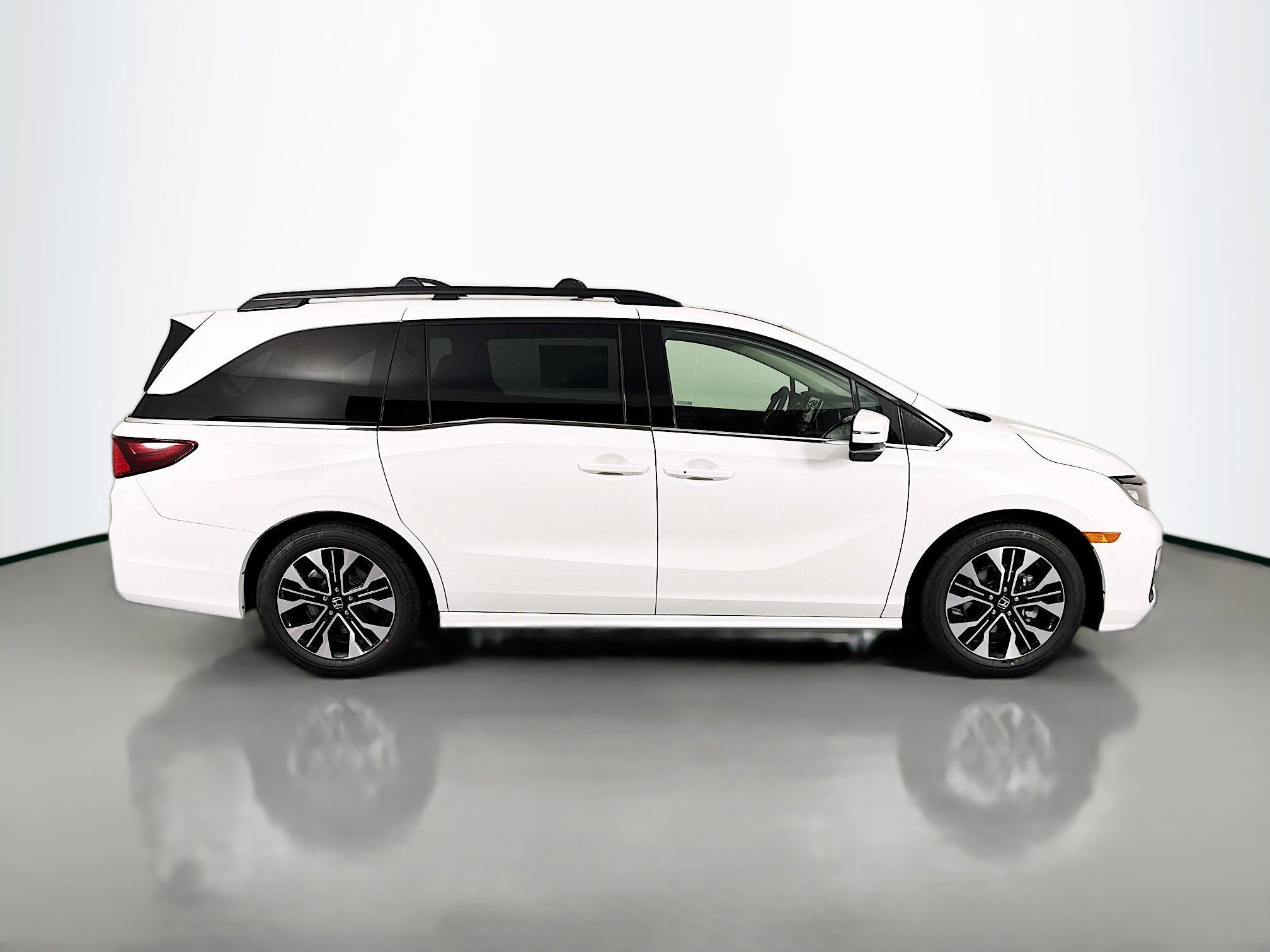 New 2026 Honda Odyssey Elite image 4