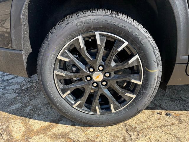 New 2026 Chevrolet Traverse LT w/ Sun and Wheel Package FWD image 10