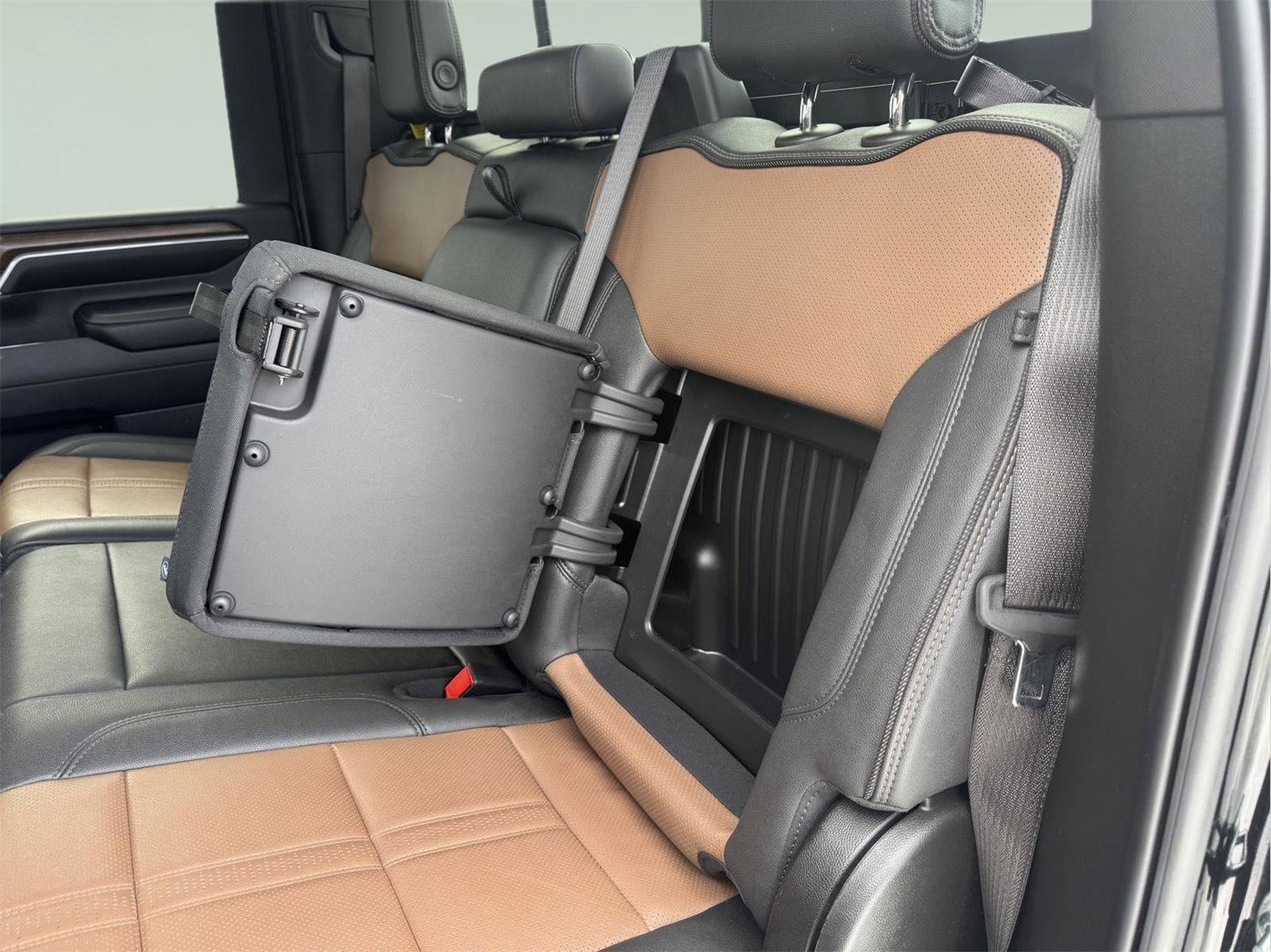 Used 2025 Chevrolet Silverado 2500 High Country w/ High Country Premium Package image 9