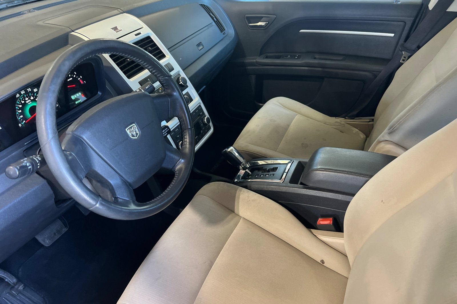 Used 2010 Dodge Journey SXT w/ Flexible Seating Group FWD image 10