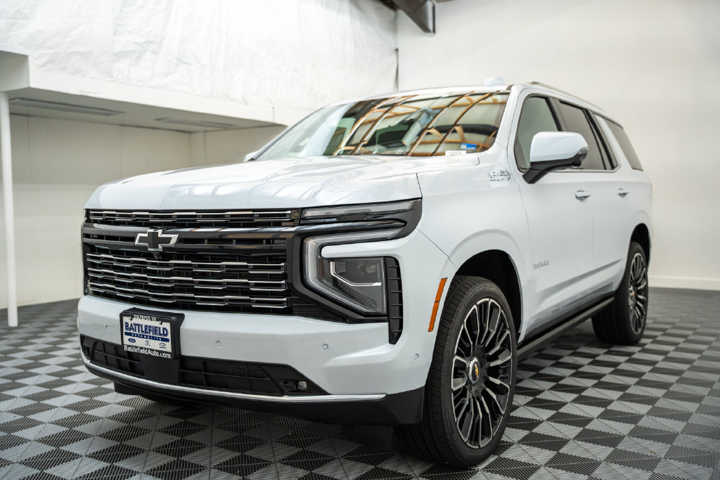 New 2026 Chevrolet Tahoe High Country AWD/4WD image 3