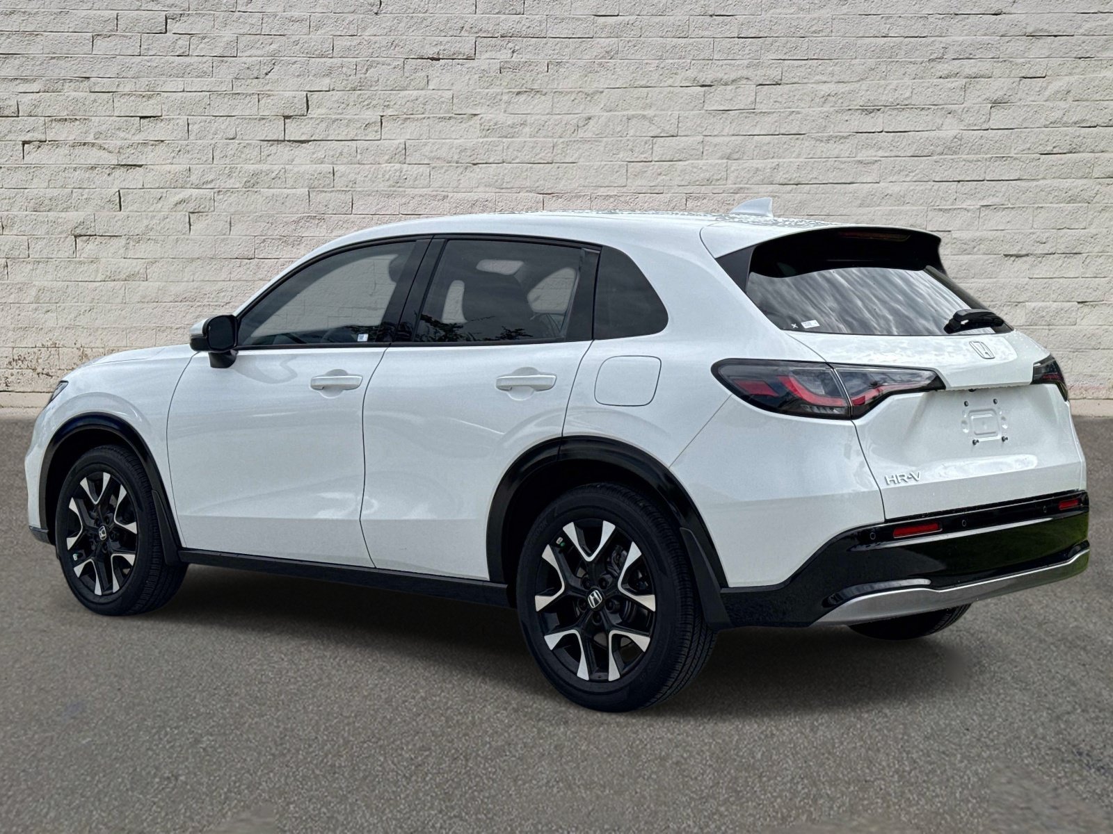 Used 2026 Honda HR-V EX-L image 3