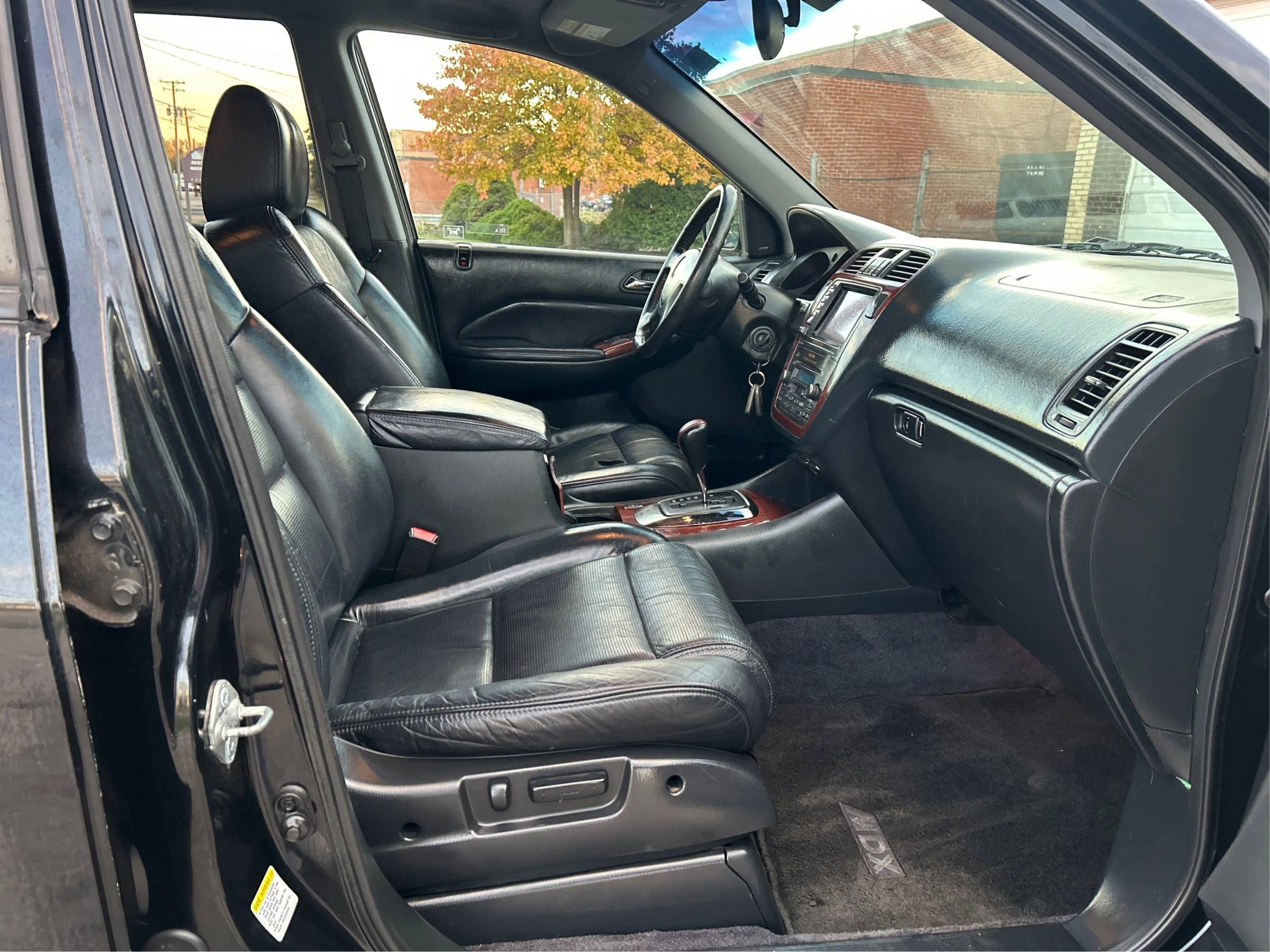 Used 2004 Acura MDX Touring AWD/4WD image 24