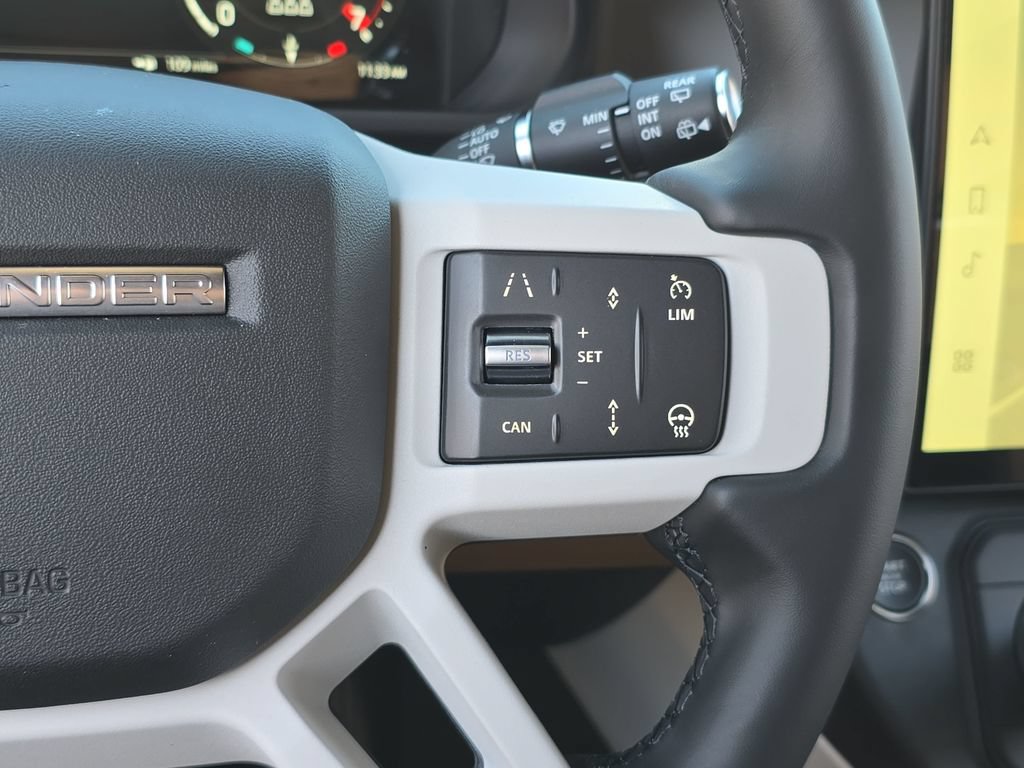 New 2026 Land Rover Defender 110 X-Dynamic SE AWD/4WD image 19