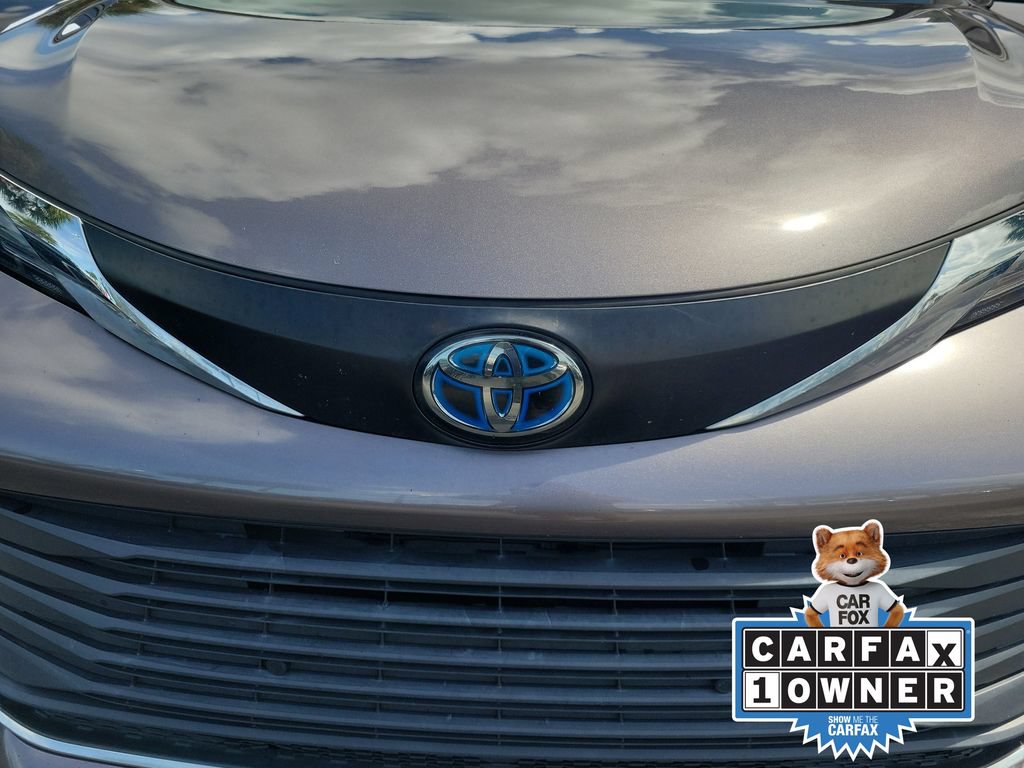 Used 2022 Toyota Sienna XLE w/ XLE Plus Package FWD image 7