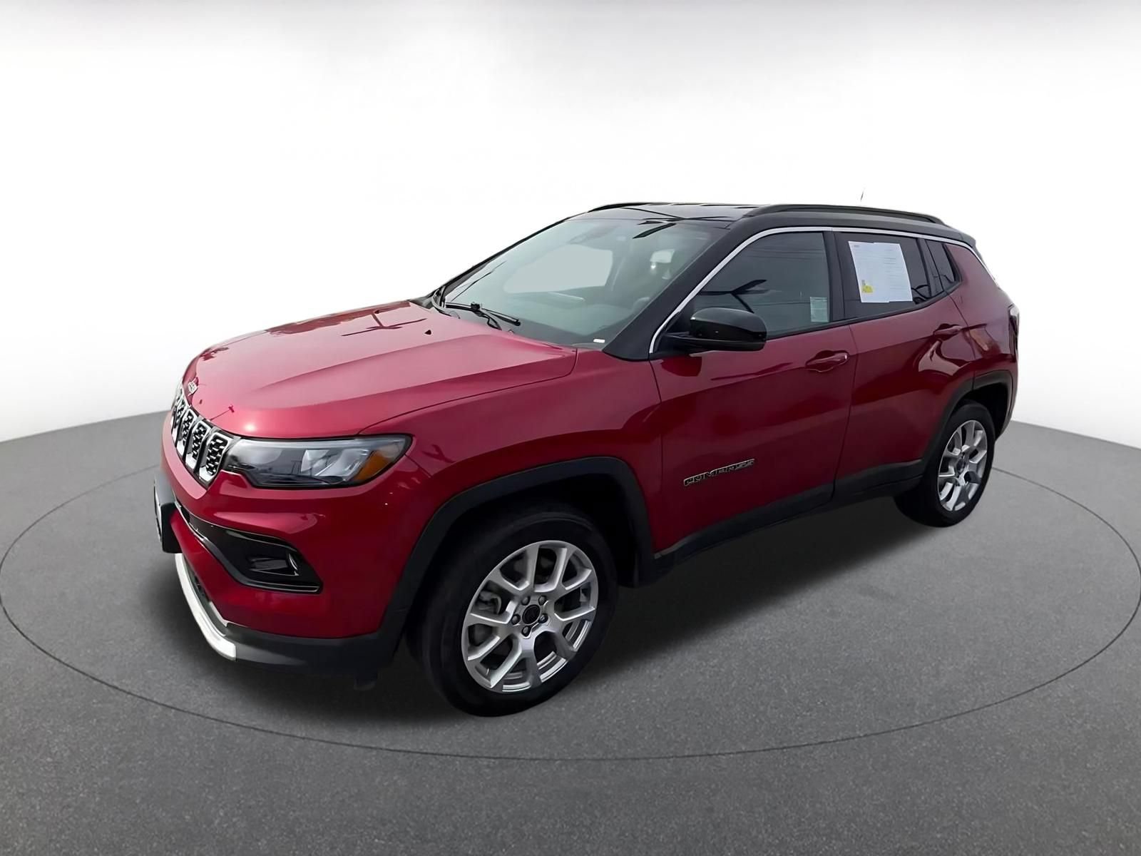 Used 2025 Jeep Compass Limited AWD/4WD image 8
