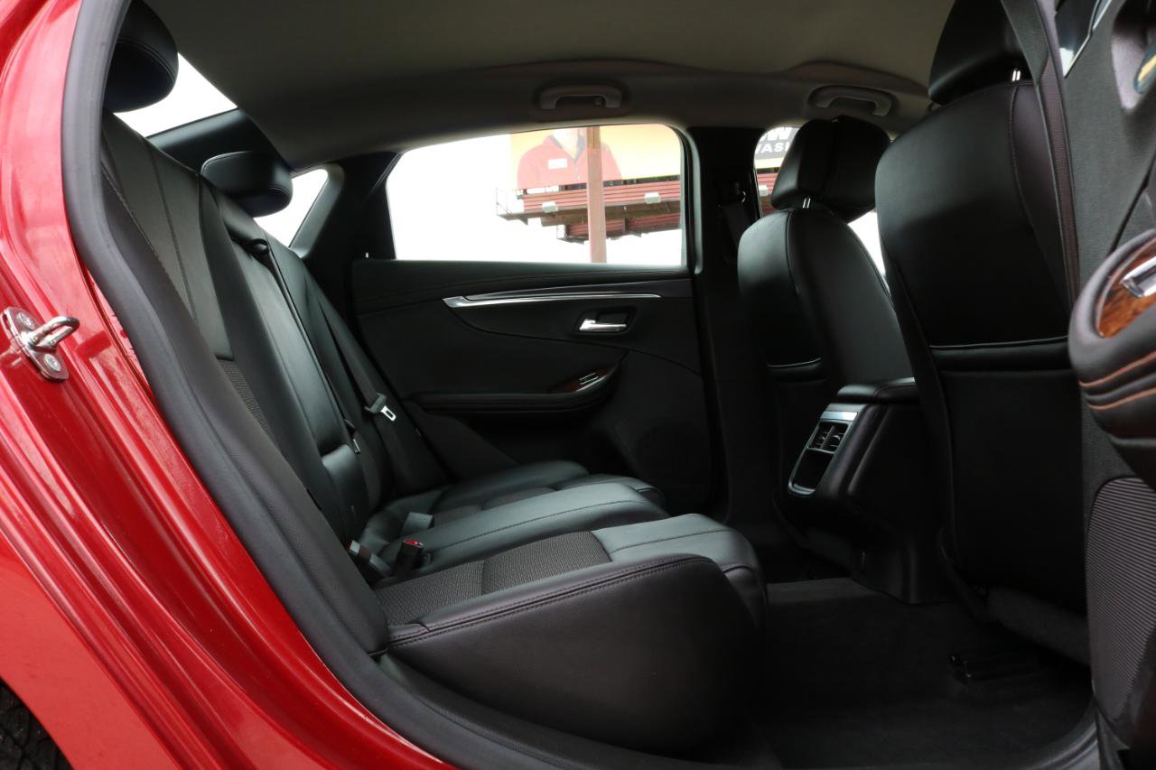 Used 2014 Chevrolet Impala LT w/ Convenience Package image 33