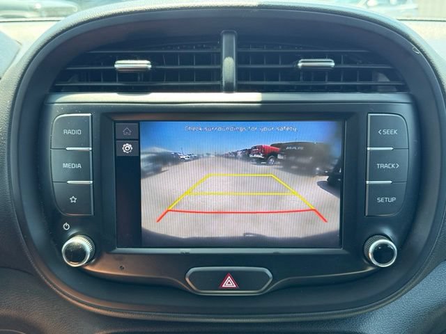 Used 2024 Kia Soul LX w/ Option Group 015 FWD image 16