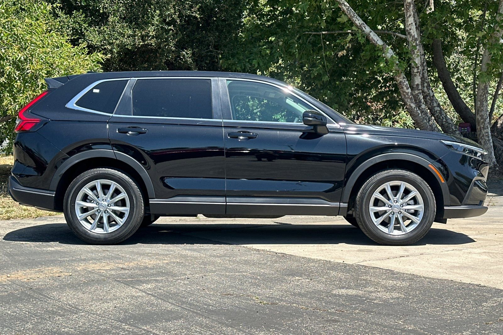 Used 2024 Honda CR-V EX image 3