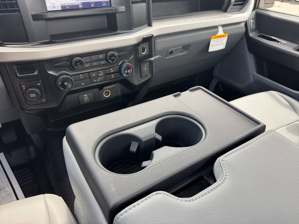 New 2026 Ford F550 4x4 Regular Cab Super Duty image 38