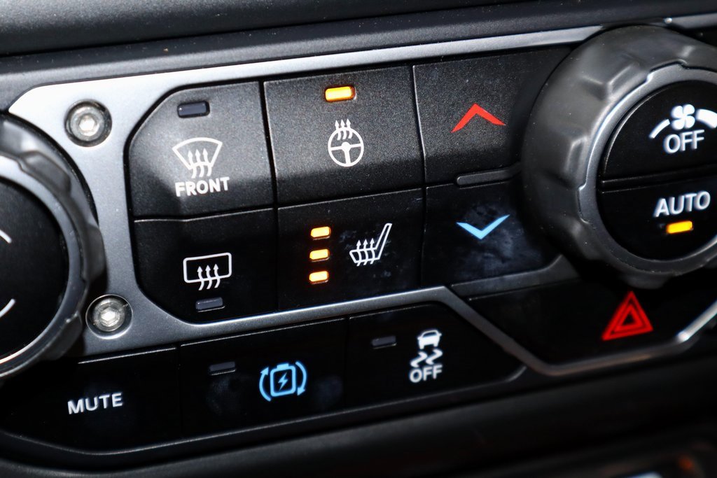 Used 2021 Jeep Wrangler Unlimited Sahara w/ Dual Top Group image 5