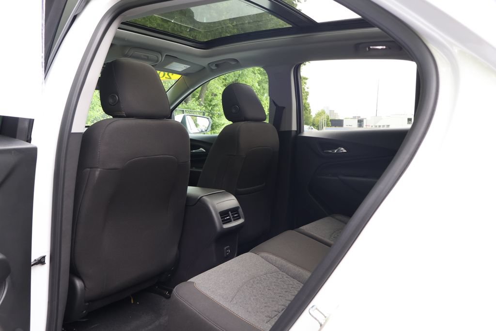 Used 2023 Chevrolet Equinox LT AWD/4WD image 46