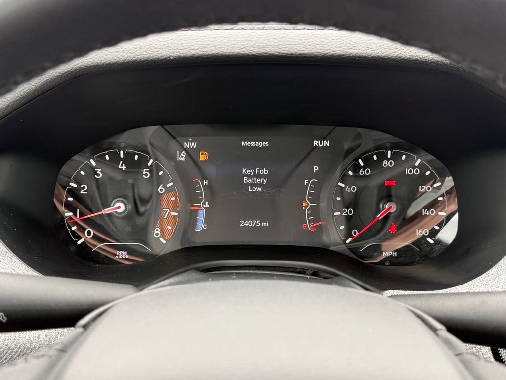 Used 2023 Jeep Compass Latitude AWD/4WD image 32