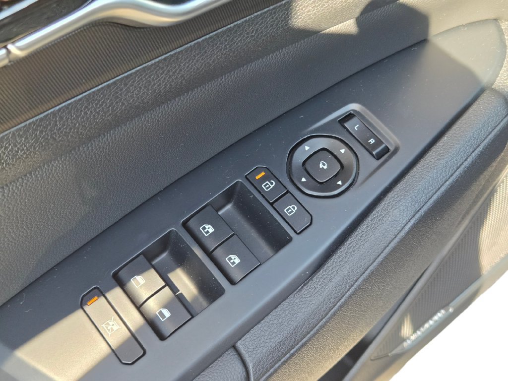 Certified 2026 Kia Sportage SX FWD image 15