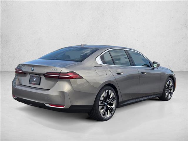 Certified 2025 BMW 530i xDrive AWD/4WD image 5