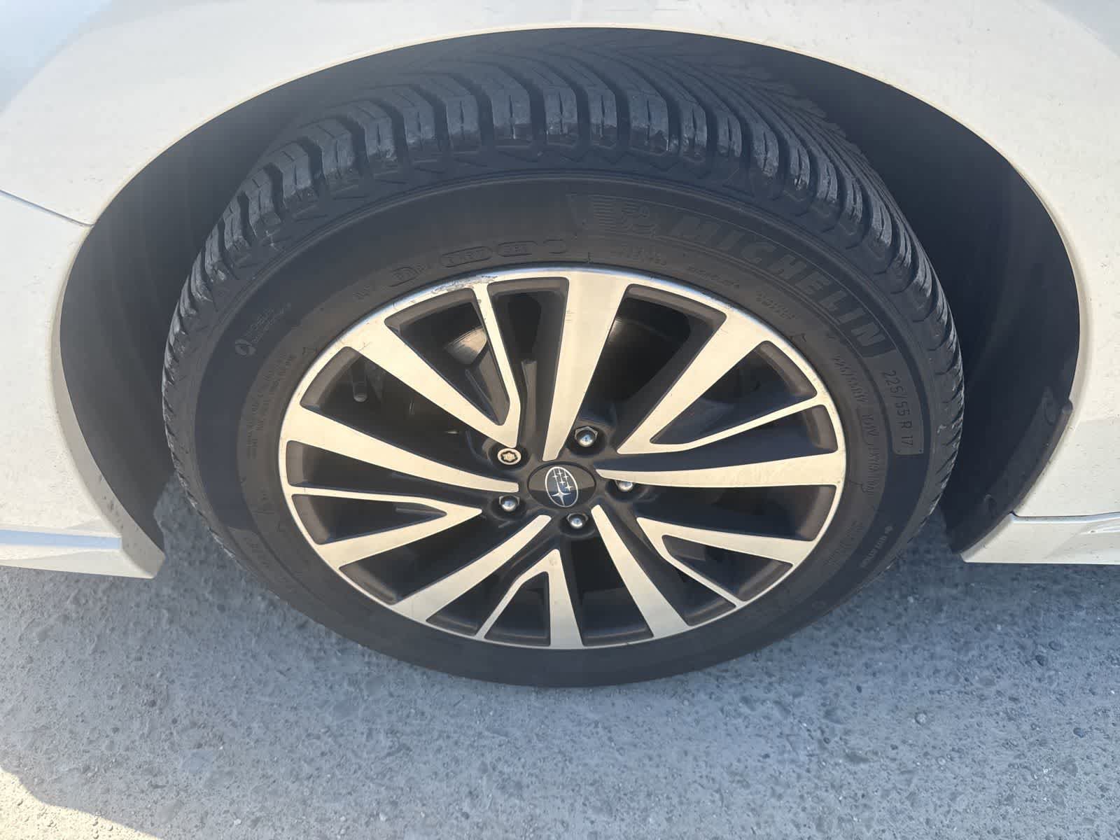 Used 2018 Subaru Legacy 2.5i Premium w/ Moonroof Package AWD/4WD image 6