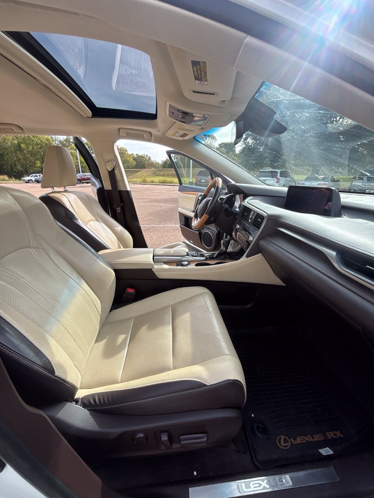 Used 2018 Lexus RX 350L FWD image 8