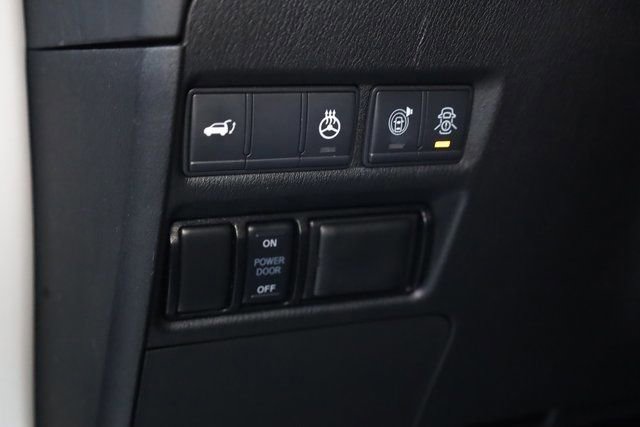 Used 2020 Nissan Armada Platinum w/ Captain's Chairs Package image 12