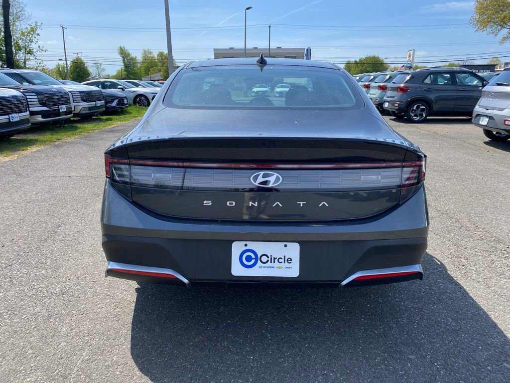 New 2026 Hyundai Sonata SE FWD image 5
