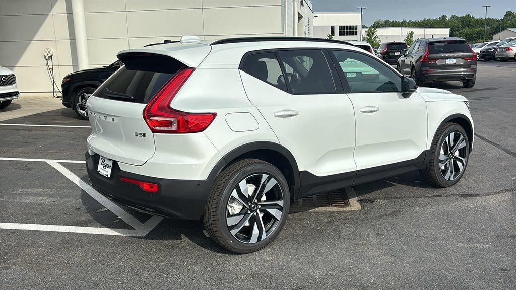 New 2026 Volvo XC40 B5 Plus w/ Climate Package AWD/4WD image 29