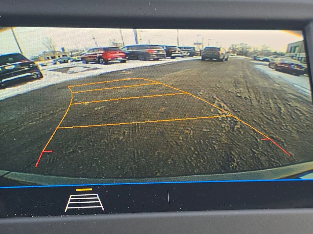 Used 2019 Chevrolet Equinox LT image 3